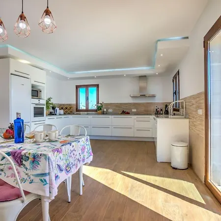 ヴィラ Can Picafort Sleeps 6 Pool Wifi カン・ピカフォルト